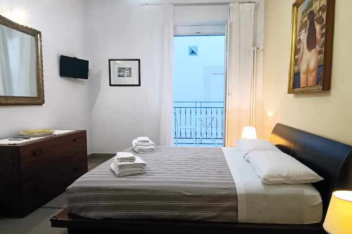 كاميرا أتينا