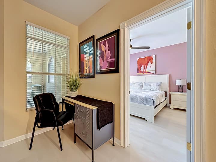 Clearwater Beach Resort-like Gulf Coast Retreat - Clearwater, FL