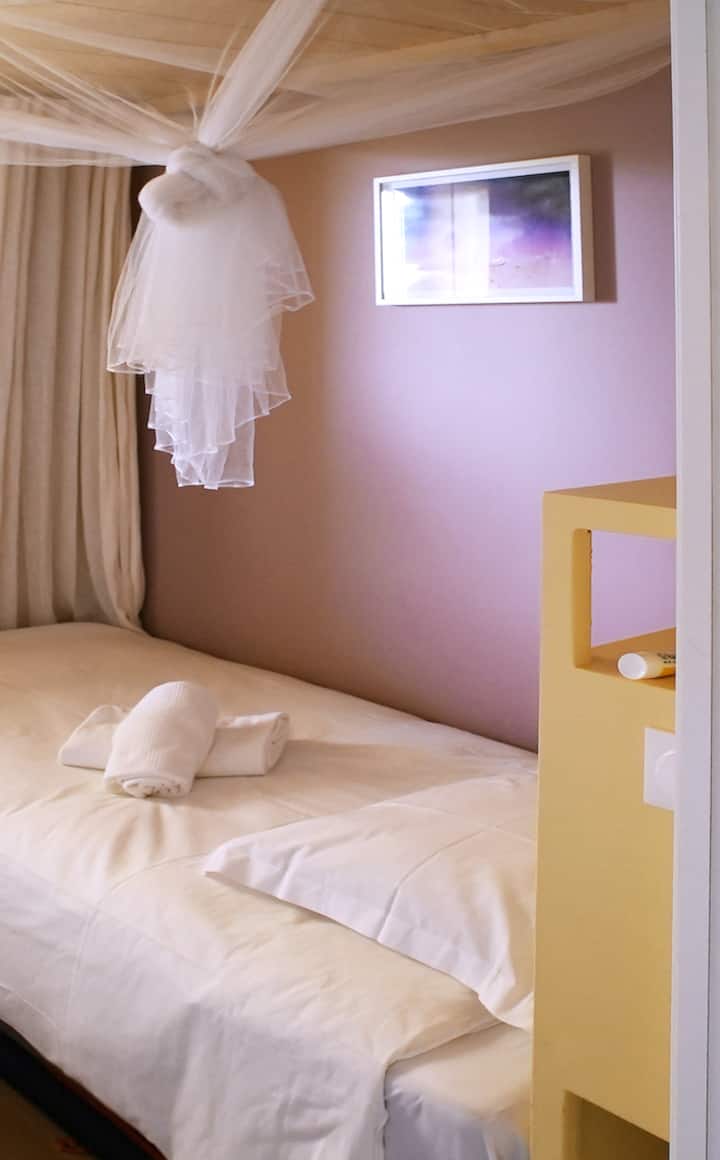 غرفة النوم 2