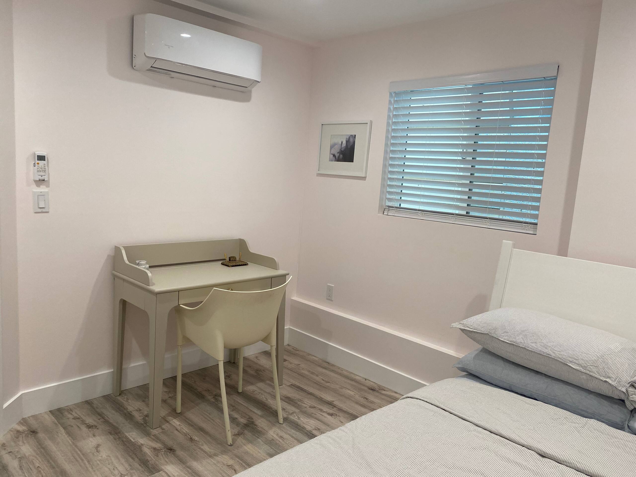 Condo in San Francisco · ★4.92 · 3 bedrooms · 3 beds · 1 bath - Image 11
