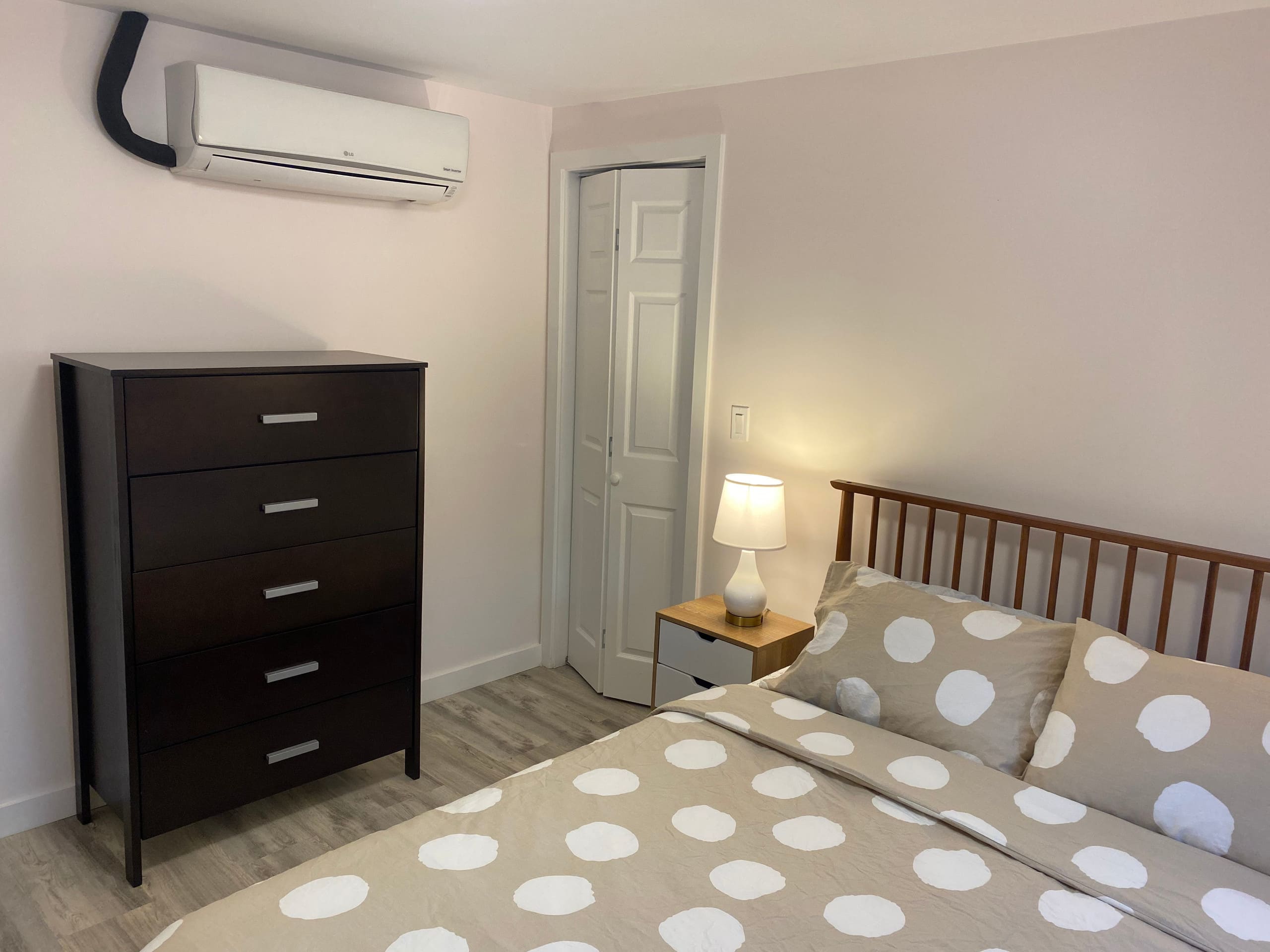 Condo in San Francisco · ★4.92 · 3 bedrooms · 3 beds · 1 bath - Image 9