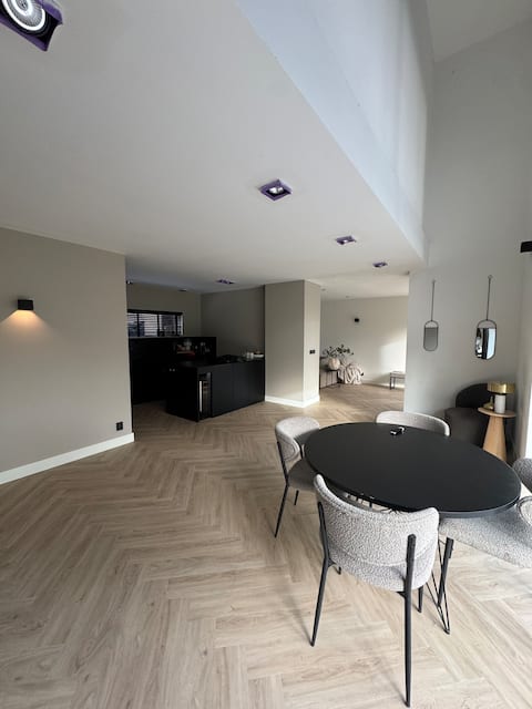 Detached villa with great views