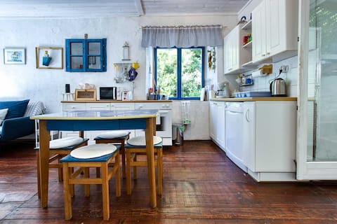 Charming "Mamma mia" cottage, 5 min from the beach
