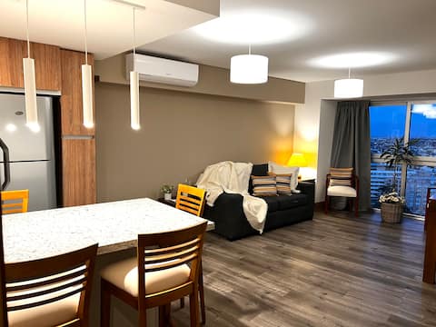 Airbnb con mejor rendimiento: Premium apartment with pool, gym, garage and more. en Departamento Godoy Cruz