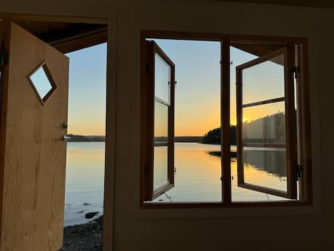 Seaside dream with jetty & guest cottage