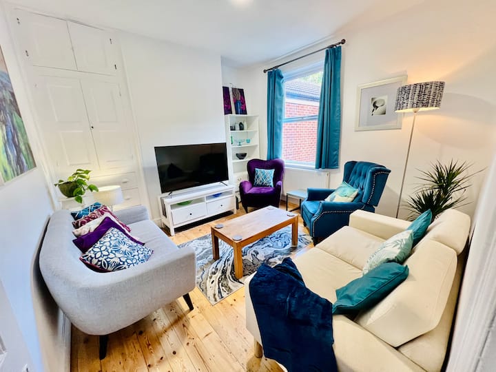Arboretum Townhouse - Sleeps 9, Street Parking - Nottingham