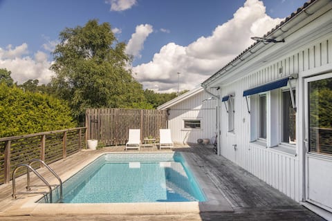 Large villa with pool & sauna in Stockholm