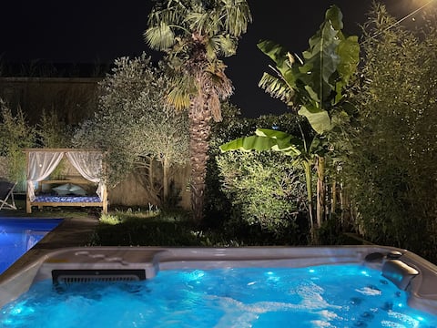 Unique! Private 35°C Jacuzzi + cinema, Entire villa