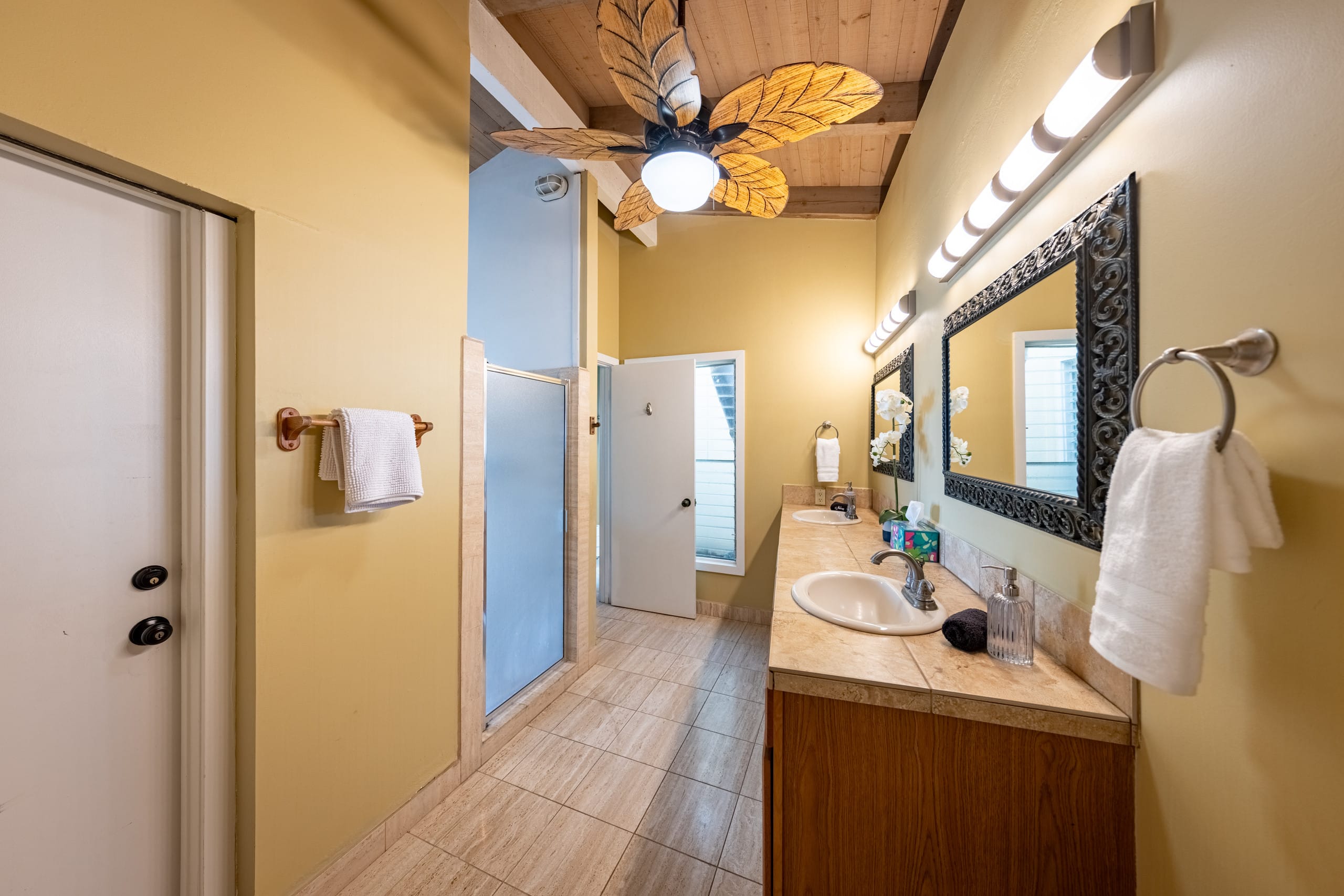 Home in Kailua-Kona · ★4.97 · 4 bedrooms · 5 beds · 3 baths - Image 28
