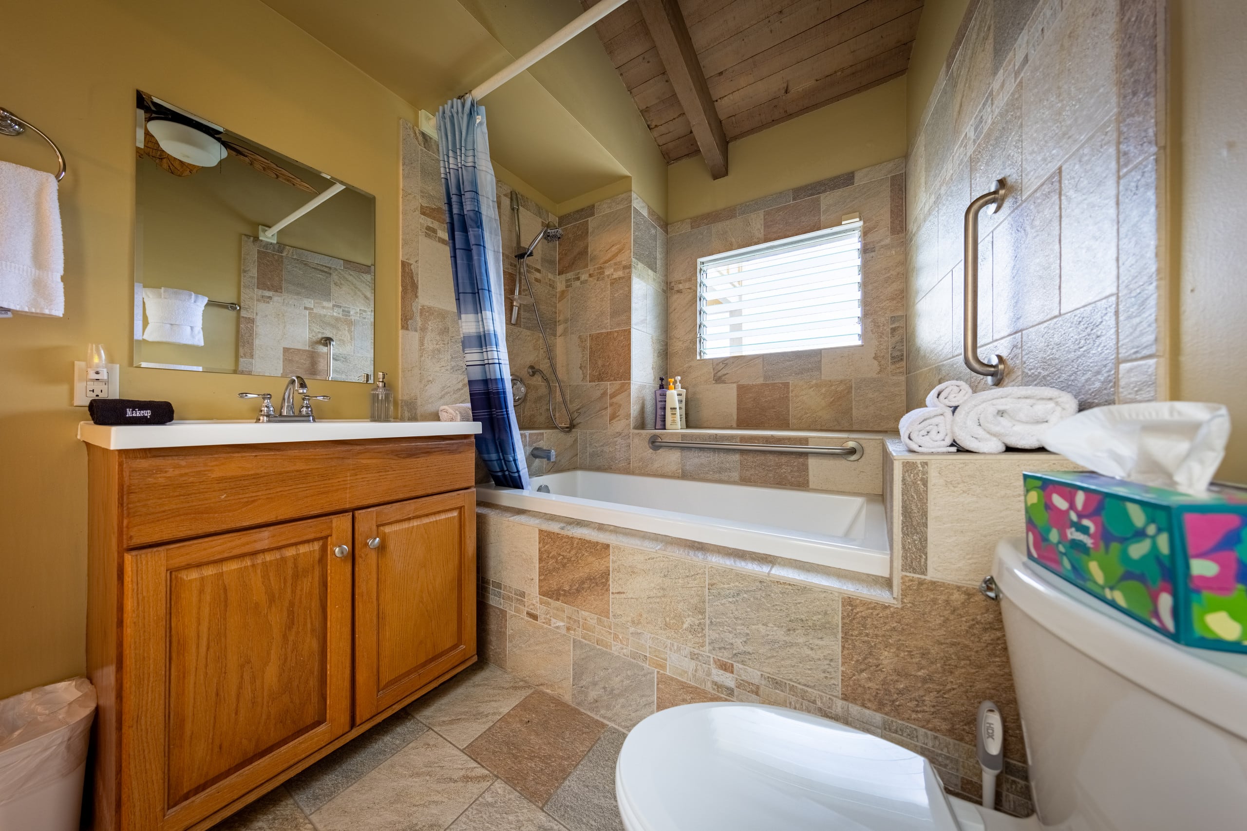 Home in Kailua-Kona · ★4.97 · 4 bedrooms · 5 beds · 3 baths - Image 26