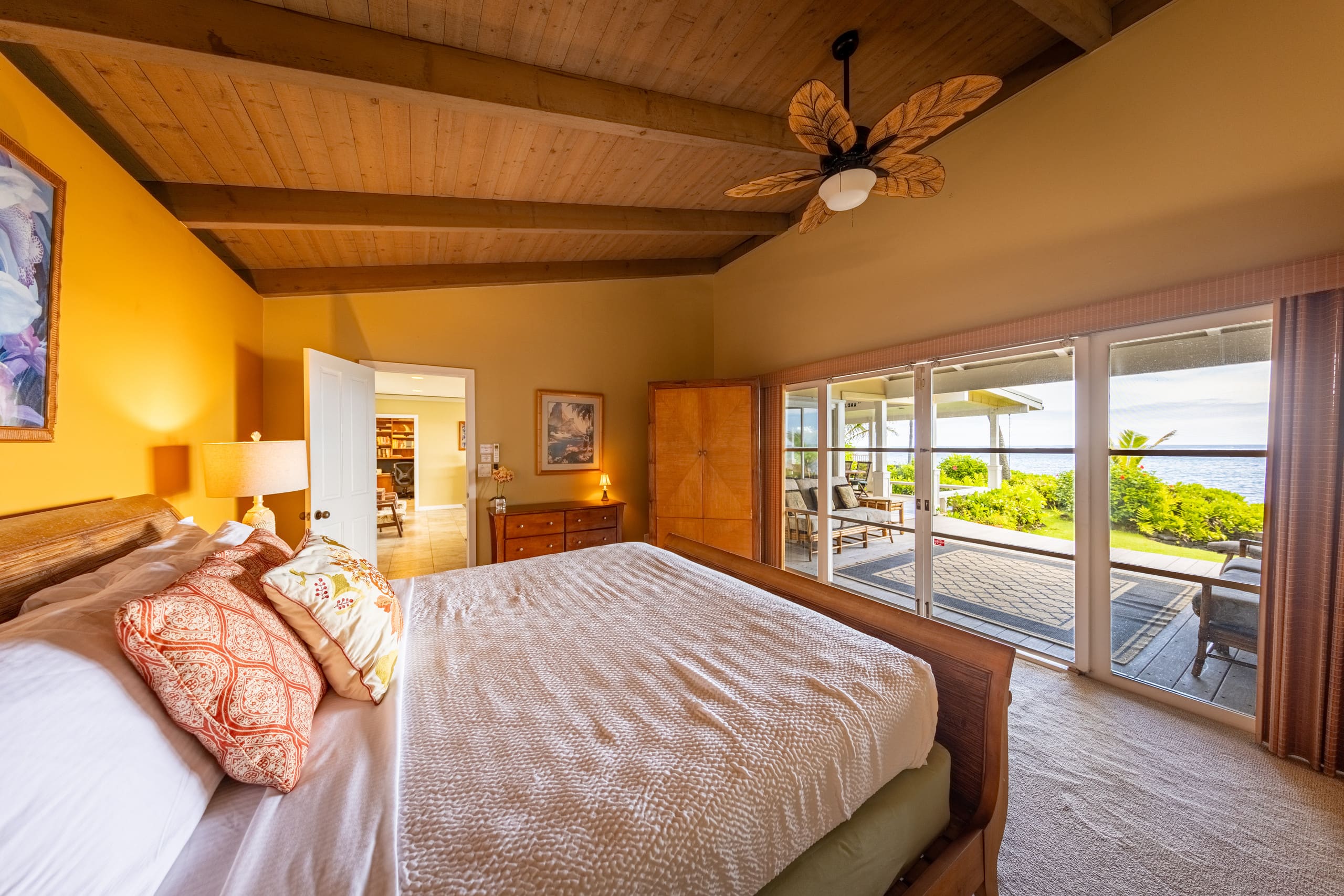 Home in Kailua-Kona · ★4.97 · 4 bedrooms · 5 beds · 3 baths - Image 12