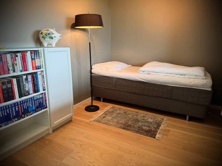 מיטה בגודל 200x80 ס"מ