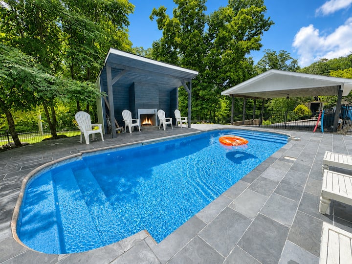 Mountaintop Ridge | Views, Pool, And Fire Pit - Black Mountain, NC