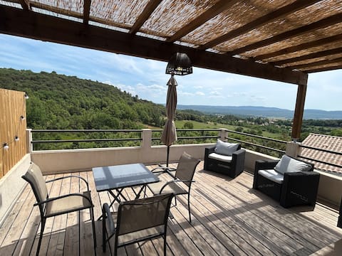 Charming studio: large terrace and magnificent view