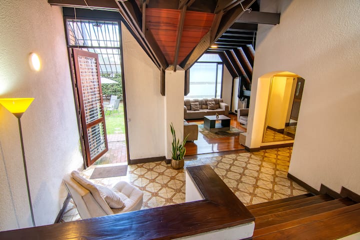 °Chalet Suizo + Bbq~ Chimney (1 Floor) Luxury Stay - Bogotà