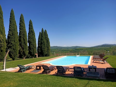 Podere Tresa border Umbria-Tuscany families friends