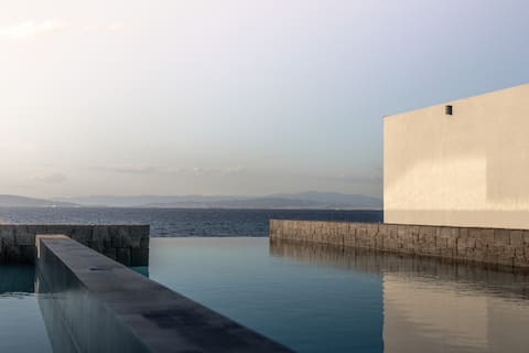 Horizon Luxury Seafront Villa