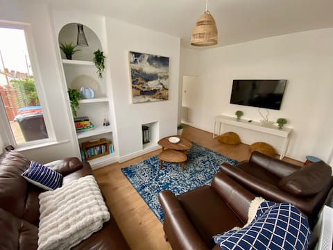 Top Airbnb: Beach Cottage in Fleetwood
