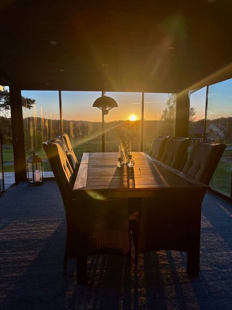 Large house with sauna. Child and pet friendly!