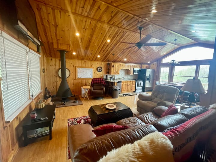 Cozy Bear Cabin Mountain View - Hiawassee, GA