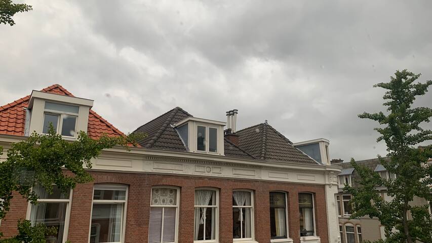 Luxury apartment in city center gallery image 3