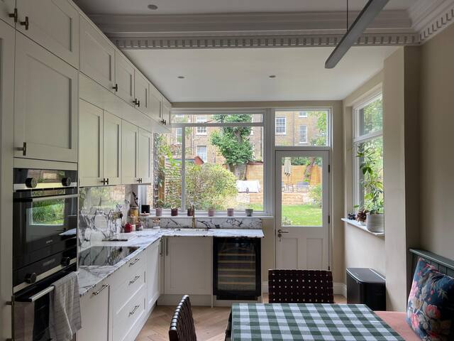 The Luxury London Town House gallery image 4