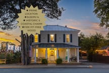 The Lyellton House: water view home rental in Colonial Beach