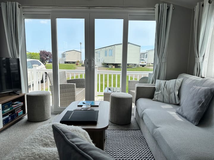 Fantastic Family Holiday Home On The Norfolk Coast - Norfolk