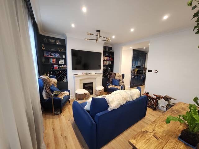 2 Bedroom Flat & Additional Sofabed in Kings Cross