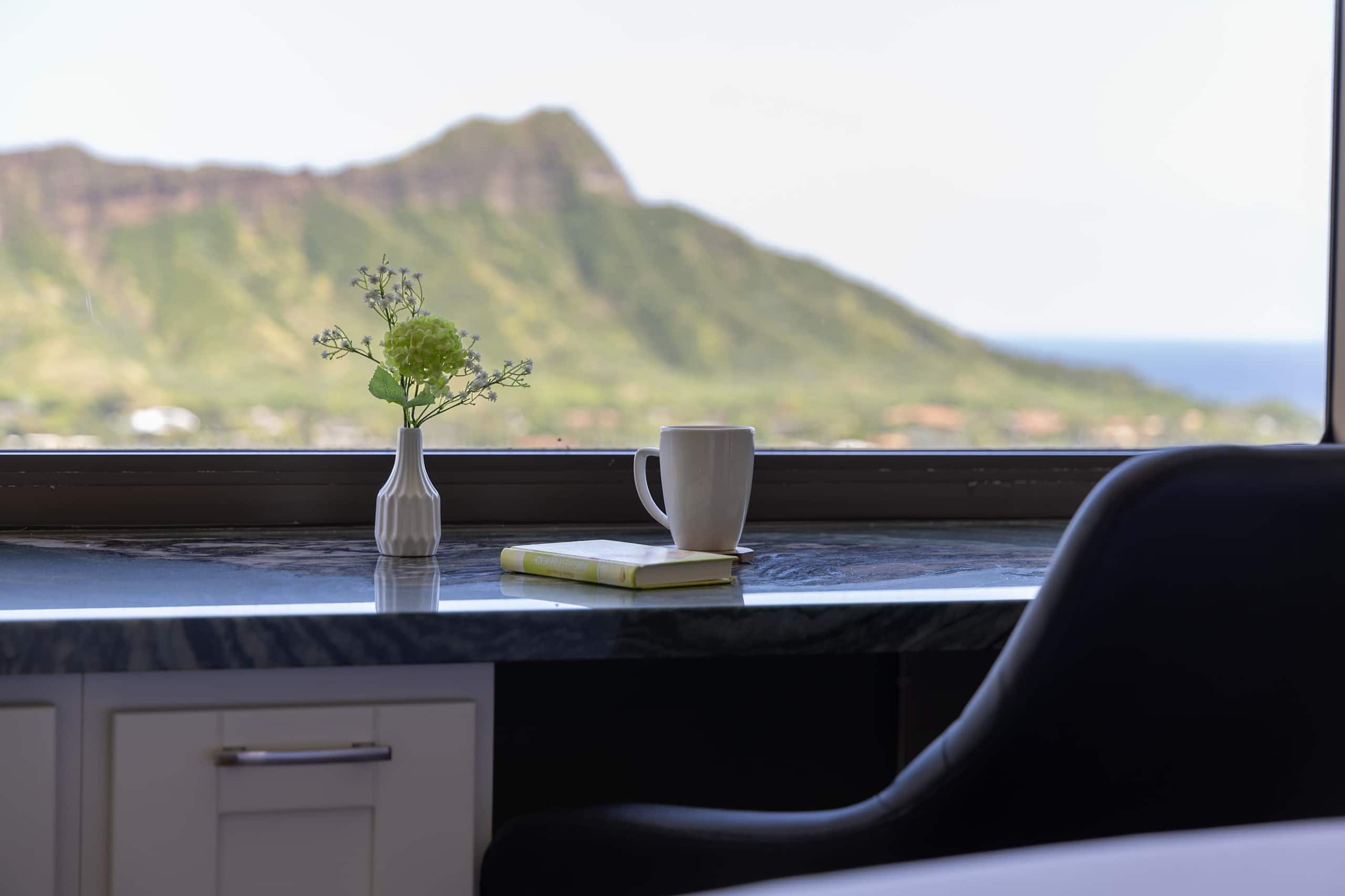 Condo in Honolulu · ★4.88 · 1 bedroom · 2 beds · 1 private bath - Image 35