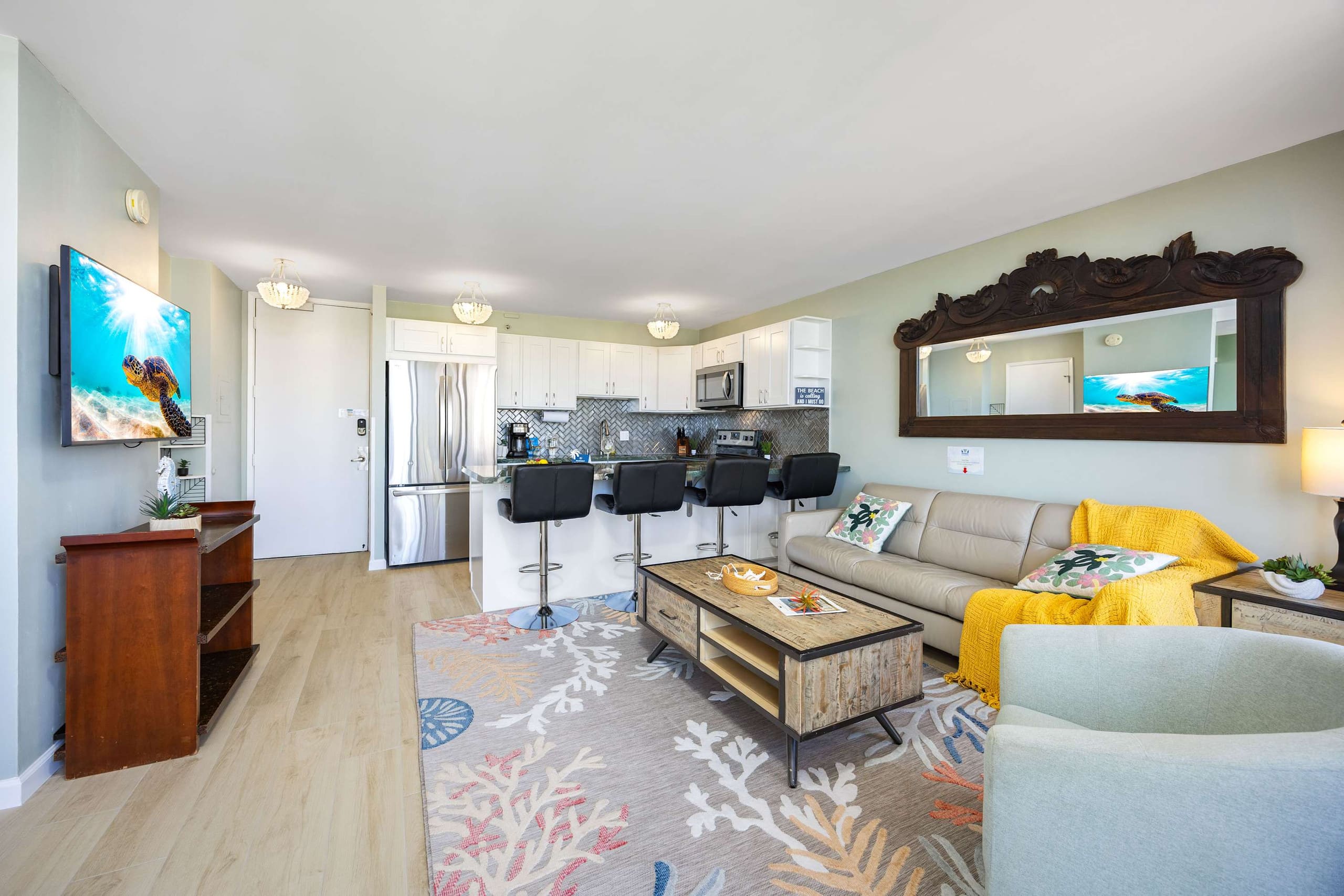 Condo in Honolulu · ★4.88 · 1 bedroom · 2 beds · 1 private bath - Image 7
