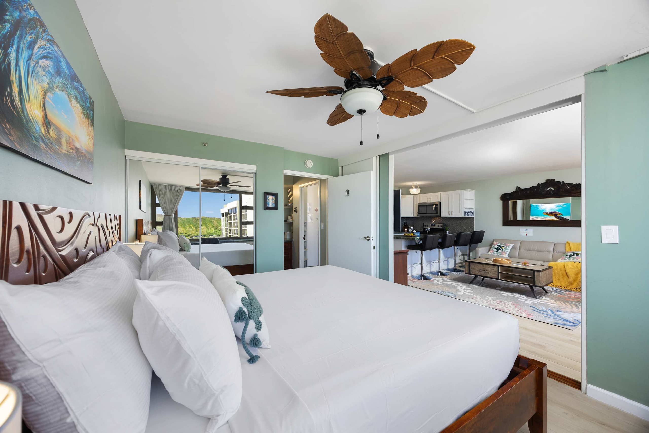 Condo in Honolulu · ★4.88 · 1 bedroom · 2 beds · 1 private bath - Image 1