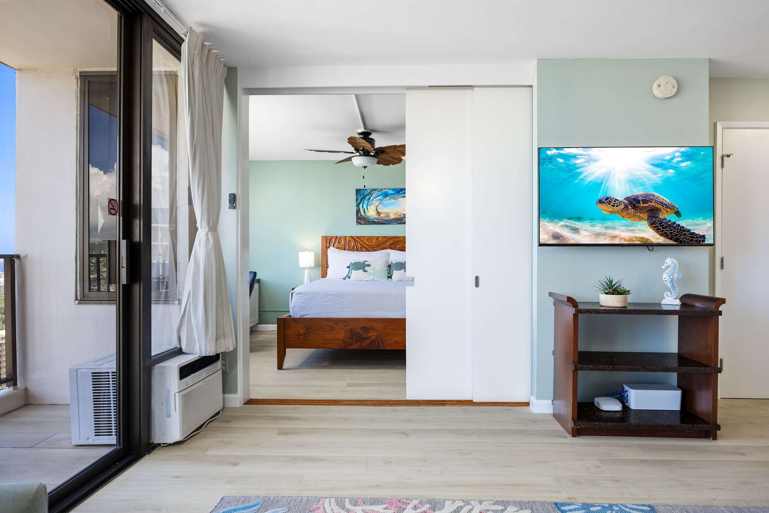 Condo in Honolulu · ★4.88 · 1 bedroom · 2 beds · 1 private bath - Image 10