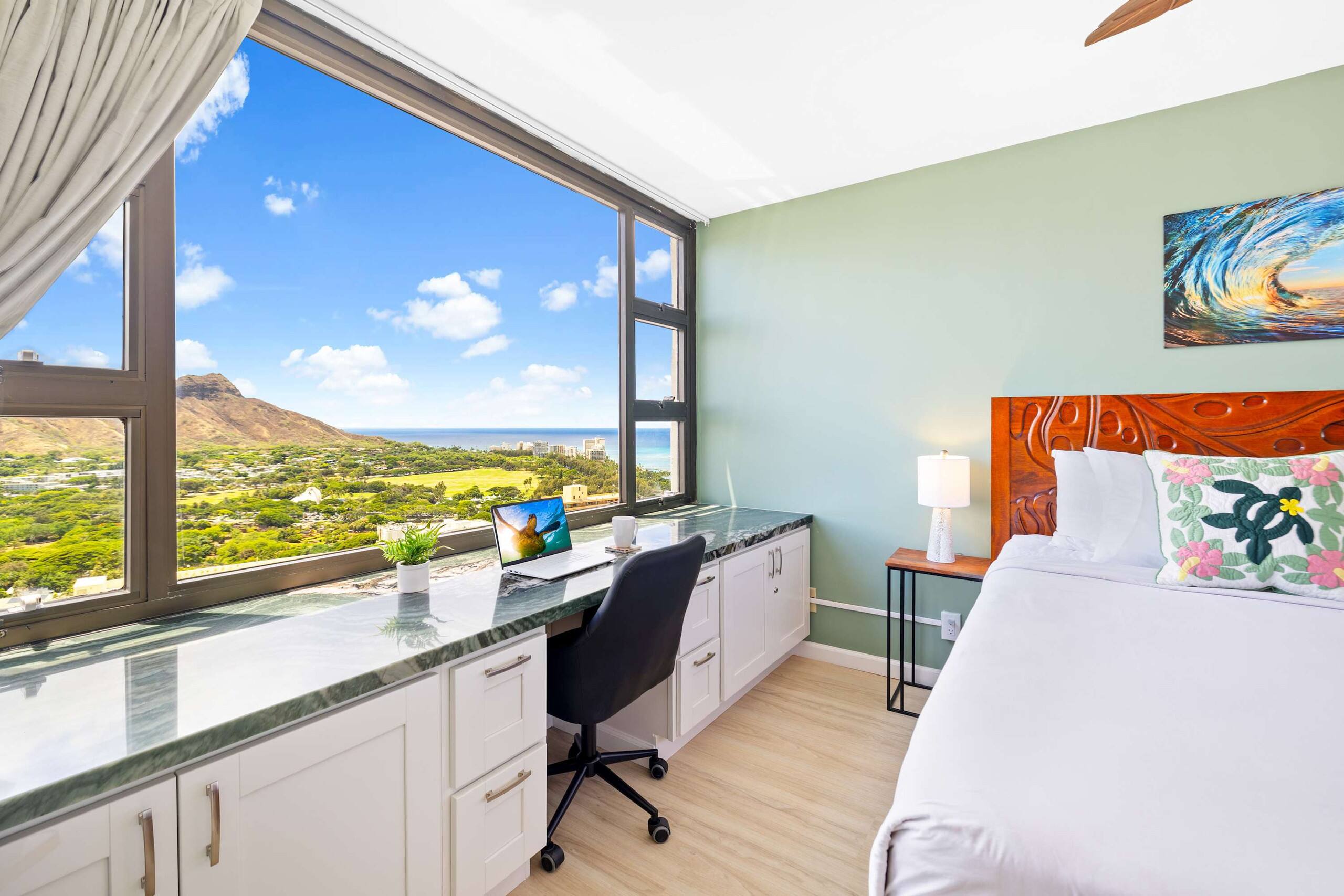 Condo in Honolulu · ★4.88 · 1 bedroom · 2 beds · 1 private bath - Image 3