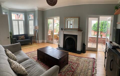 Top Airbnb: House in Chorlton off Beech Rd in Chorlton
