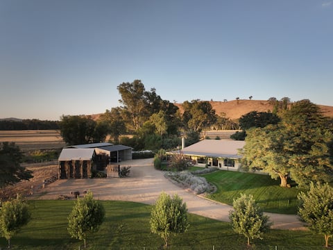 Two Rivers Lodge on the Goulburn River Acheron