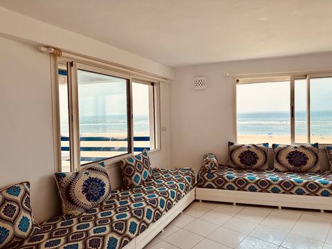 Saada Home, Feet in the Water