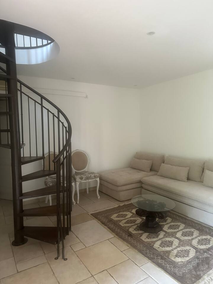 მისაღები ოთახი