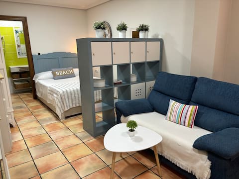 Anuncio de Airbnb popular: Studio in Malaga near FYCMA and airport. en Los Prados