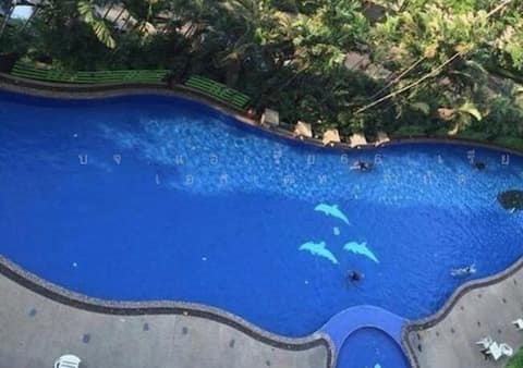 Big condo 62sq.m 2 beds near BTS station