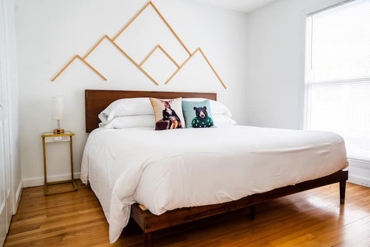 King bedroom main floor