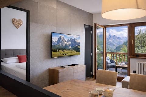 Casa Lolly | Pool! Balcony valley view, sleeps 5