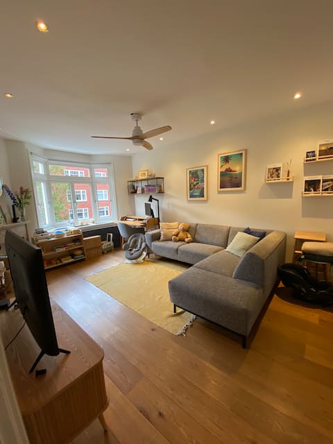 Successful Airbnb property: Family apartment in BoLo - Amsterdam in Bosleeuw