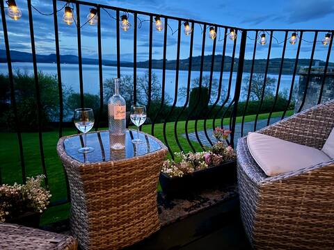 Loch View at Lomond Castle