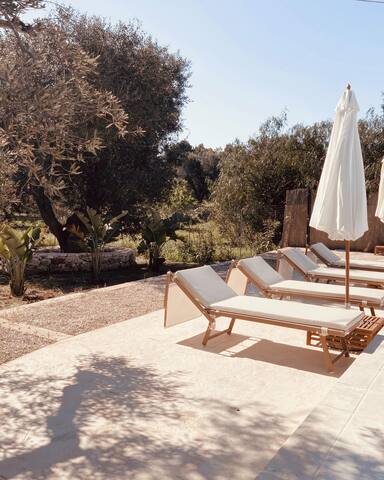 Trullo Oleandro, stilvoll mit Privatpool gallery image 2