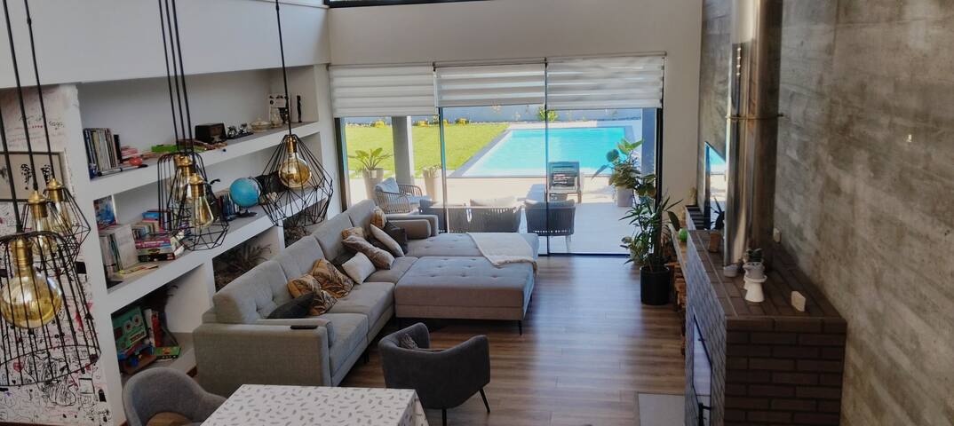 Casa Costa Santos gallery image 2