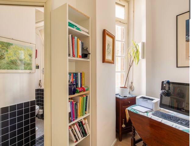 Luxurious River Apartment gallery image 3