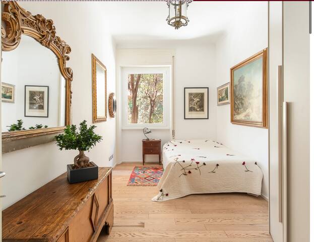 Luxurious River Apartment gallery image 2