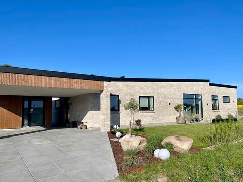 Family-friendly newly built villa close to forest and beach