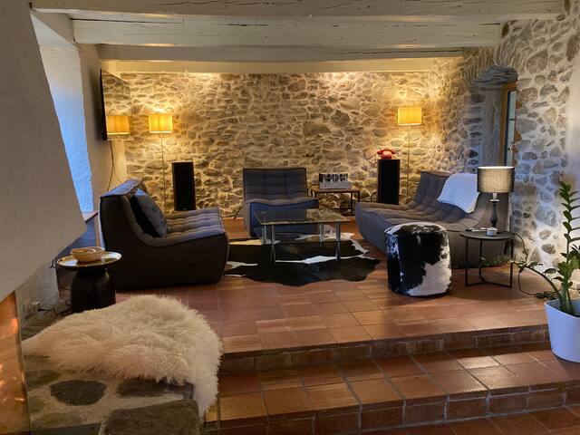 Demeure de charme, grand jardin & belle vue gallery image 3